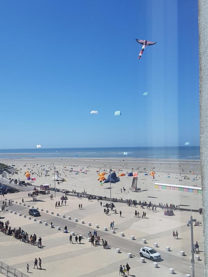 Berck: Front De Mer Avec Vue Sur La Plage Exterior foto